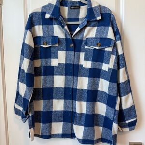 Source Unknown Blue and White Plaid Button Down Shirt